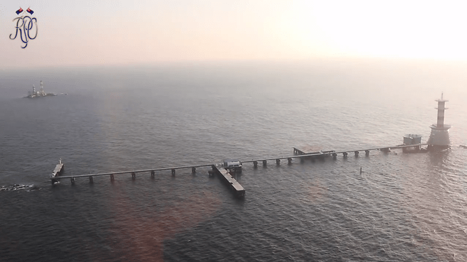 malaysia-maritime-base-at-middle-rocks